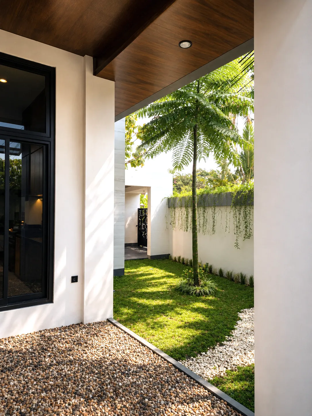 Long Louver House